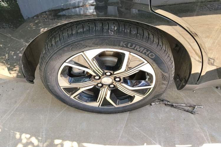 Used Hongqi E-QM5 2023 Revised Version Basic Travel Edition Right Rear Wheel Hub
