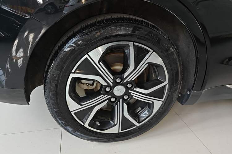 Used Hongqi E-QM5 2023 Revised Version Basic Travel Edition Right Rear Wheel Hub