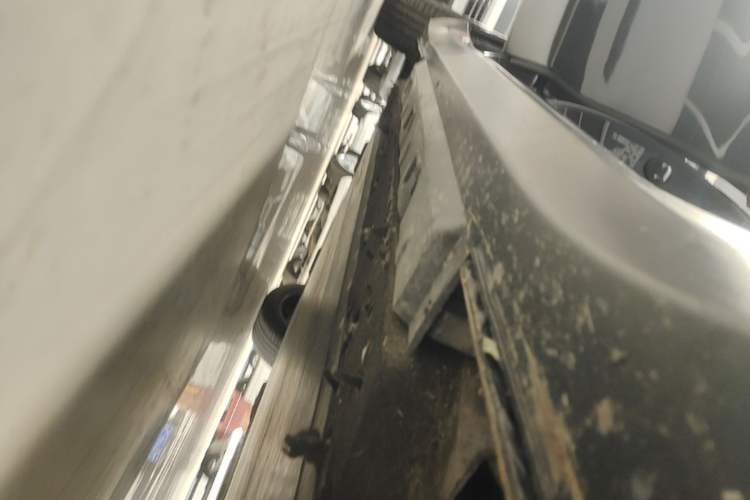 Used Hongqi E-QM5 2023 Revised Version Basic Travel Edition Right Side Sill
