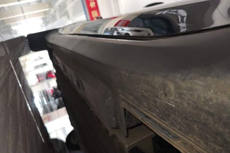 Used Hongqi E-QM5 2023 Revised Version Basic Travel Edition Right Side Sill