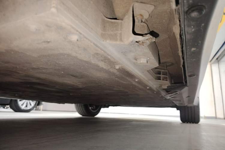 Used Hongqi E-QM5 2023 Revised Version Basic Travel Edition Right Side Sill
