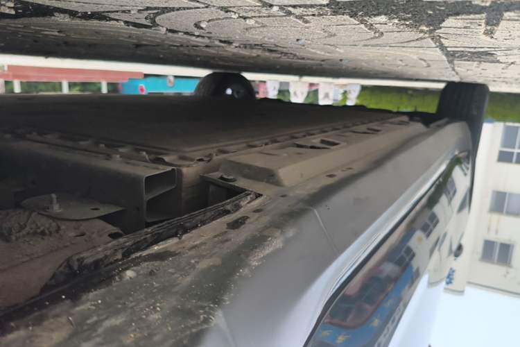 Used Hongqi E-QM5 2023 Base Travel Edition Right Side Sill