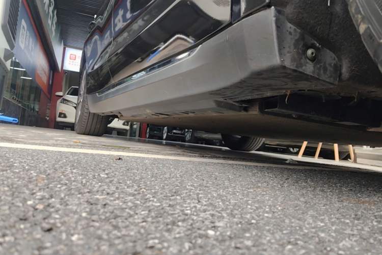 Used Hongqi E-QM5 2023 620km PLUS Right Side Sill