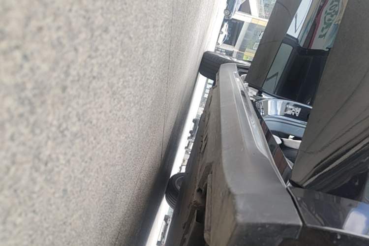 Used Hongqi E-QM5 2023 560km PLUS Right Side Sill