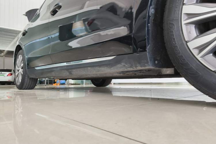Used Hongqi E-QM5 2023 Revised Version Basic Travel Edition Right Side Sill