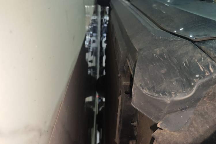 Used Hongqi E-QM5 2023 Revised Version Basic Travel Edition Right Side Sill