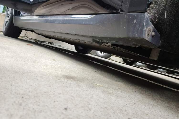 Used Hongqi E-QM5 2023 Revised Version Basic Travel Edition Right Side Sill