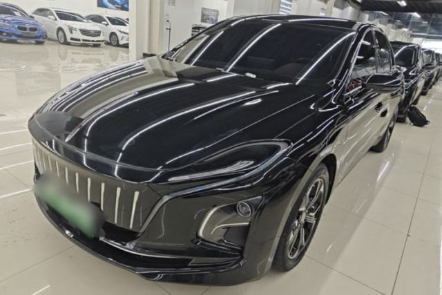 Używany Hongqi E-QM5 2023 Revised Version Basic Travel Edition