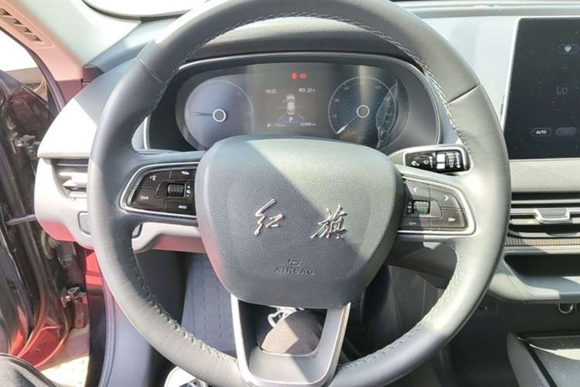 Used Hongqi E-QM5 2023 Base Travel Edition Steering Wheel
