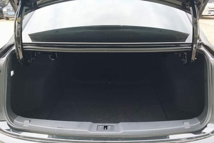Used Hongqi E-QM5 2023 Revised Version Basic Travel Edition Trunk