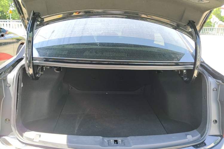 Used Hongqi E-QM5 2023 Revised Version Basic Travel Edition Trunk