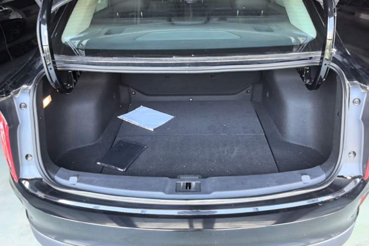 Used Hongqi E-QM5 2023 Revised Version Basic Travel Edition Trunk