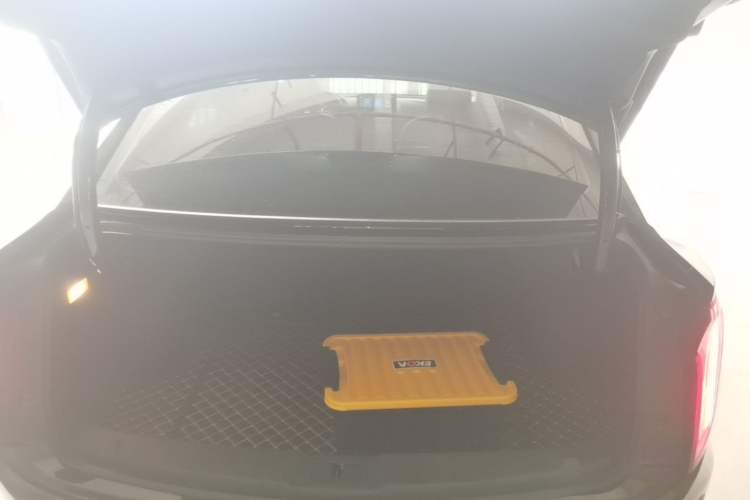 Used Hongqi E-QM5 2023 Revised Version Basic Travel Edition Trunk