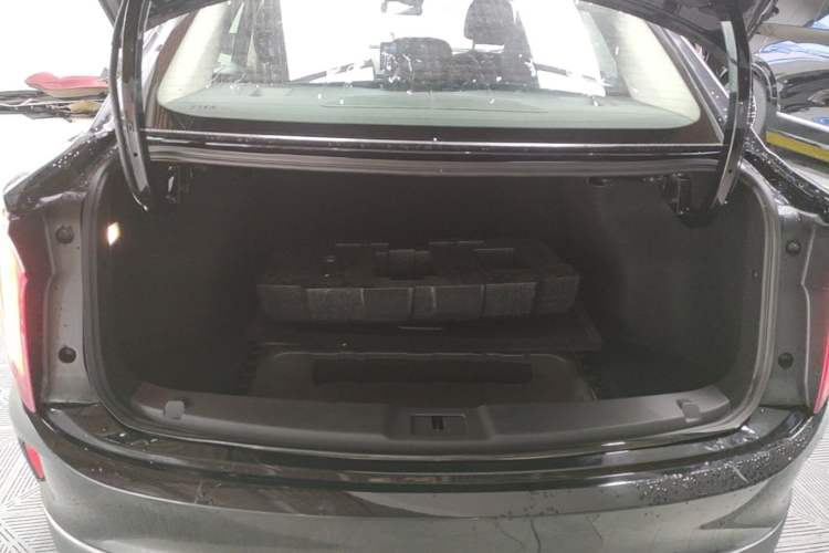 Used Hongqi E-QM5 2023 Revised Version Basic Travel Edition Trunk