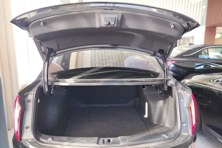 Used Hongqi E-QM5 2023 Revised Version Basic Travel Edition Trunk