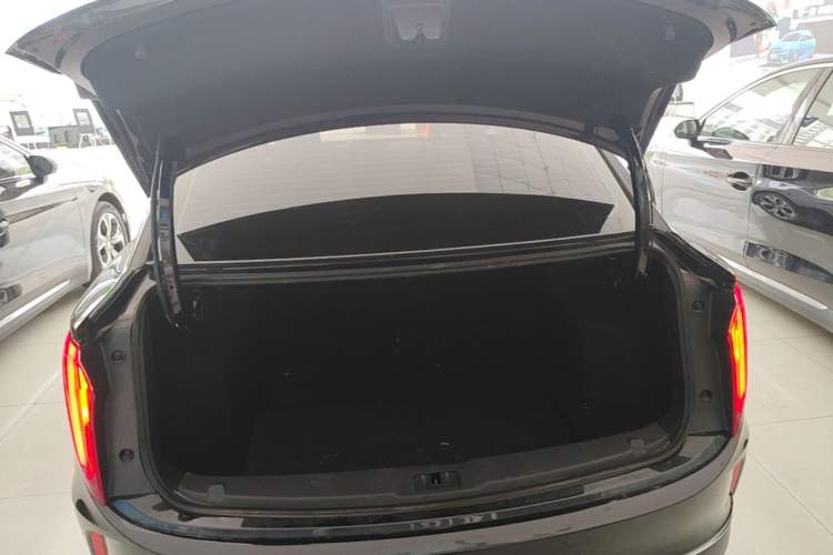 Used Hongqi E-QM5 2023 Revised Version Basic Travel Edition Trunk