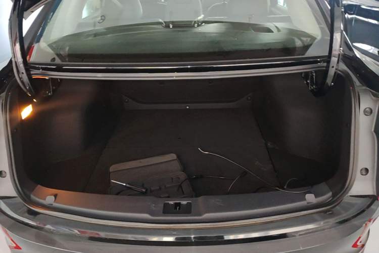 Used Hongqi E-QM5 2023 Base Travel Edition Trunk