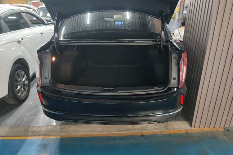 Used Hongqi E-QM5 2023 Revised Version Basic Travel Edition Trunk