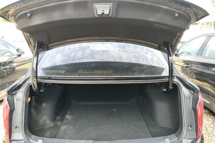 Used Hongqi E-QM5 2023 Revised Version Basic Travel Edition Trunk