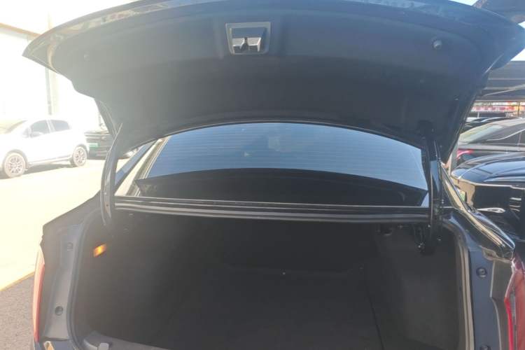 Used Hongqi E-QM5 2023 Revised Version Basic Travel Edition Trunk