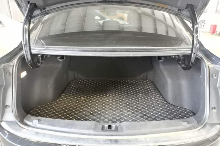 Used Hongqi E-QM5 2023 Revised Version Basic Travel Edition Trunk