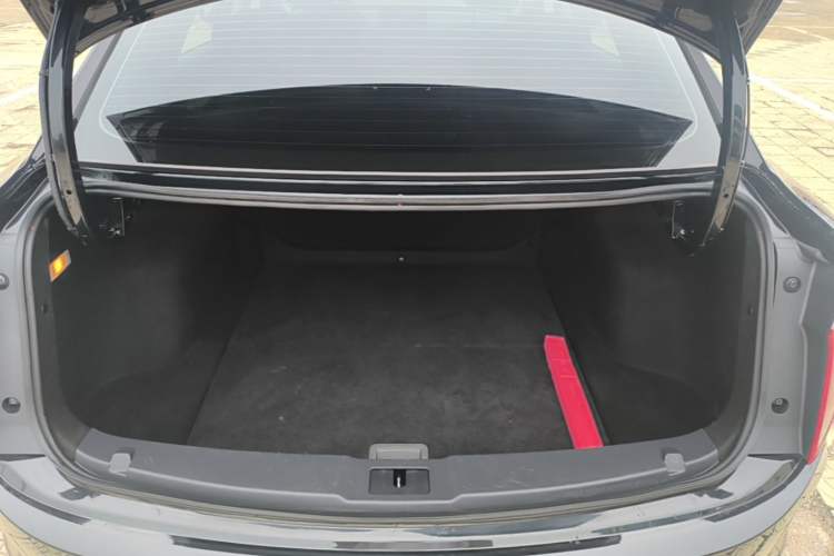 Used Hongqi E-QM5 2023 Base Travel Edition Trunk
