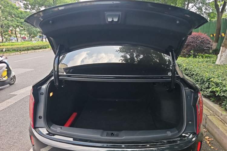 Used Hongqi E-QM5 2023 Revised Version Basic Travel Edition Trunk