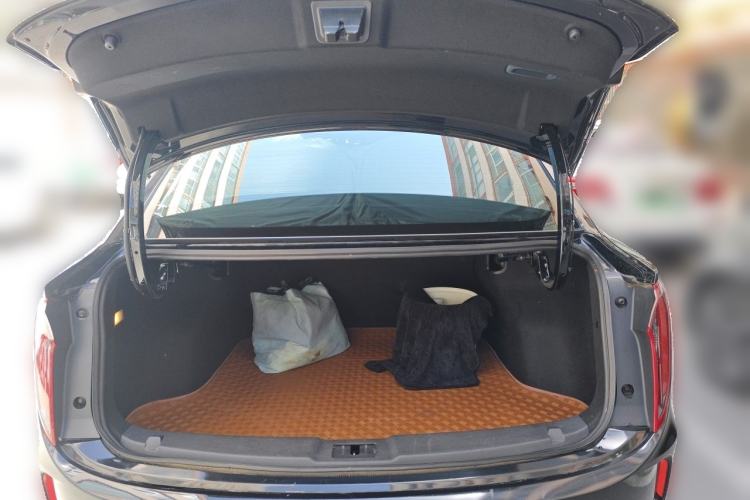 Used Hongqi E-QM5 2023 Base Travel Edition Trunk