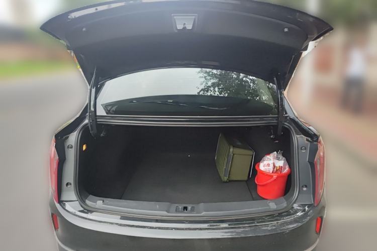 Used Hongqi E-QM5 2023 Revised Version Basic Travel Edition Trunk