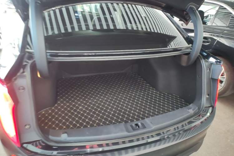 Used Hongqi E-QM5 2023 560km PLUS Trunk