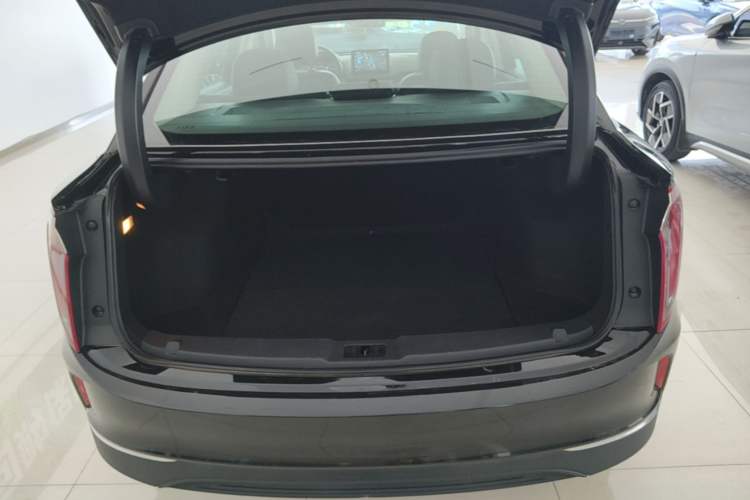 Used Hongqi E-QM5 2023 Revised Version Basic Travel Edition Trunk