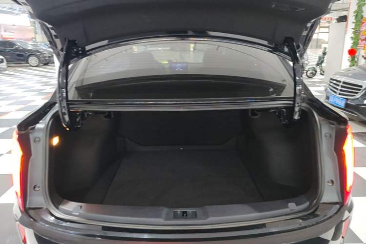 Used Hongqi E-QM5 2023 Revised Version Basic Travel Edition Trunk