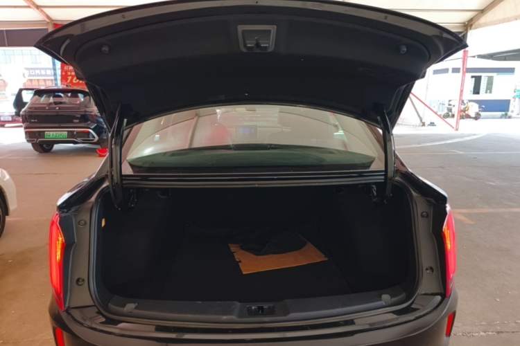 Used Hongqi E-QM5 2023 Revised Version Basic Travel Edition Trunk