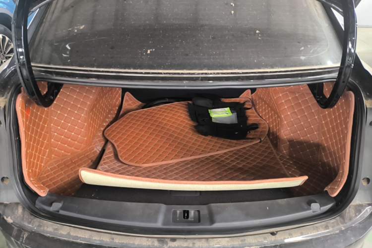 Used Hongqi E-QM5 2023 Revised Version Basic Travel Edition Trunk