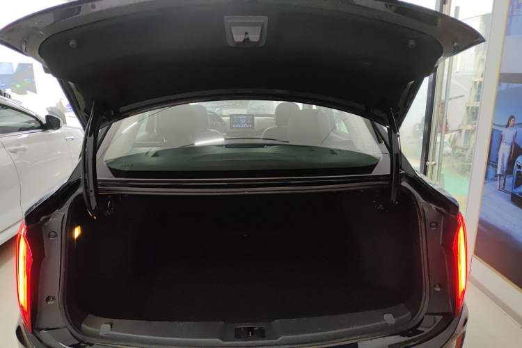 Used Hongqi E-QM5 2023 Revised Version Basic Travel Edition Trunk