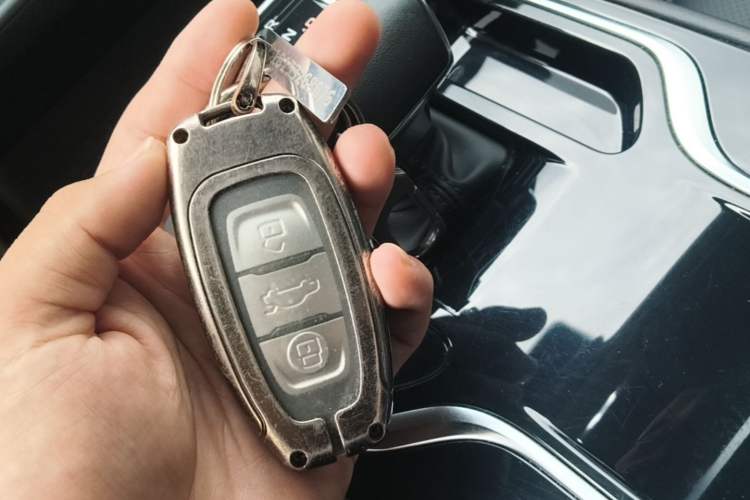 Used Hongqi E-QM5 2023 Revised Version Basic Travel Edition Vehicle Key