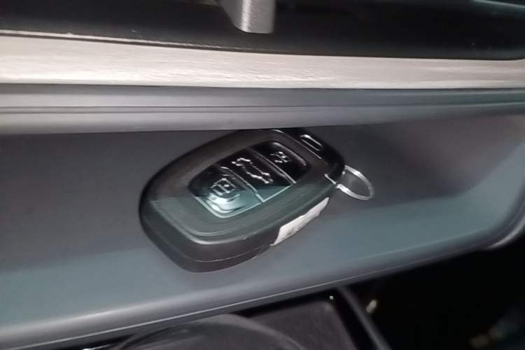 Used Hongqi E-QM5 2023 560km PLUS Vehicle Key