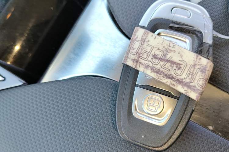Used Hongqi E-QM5 2023 Revised Version Basic Travel Edition Vehicle Key