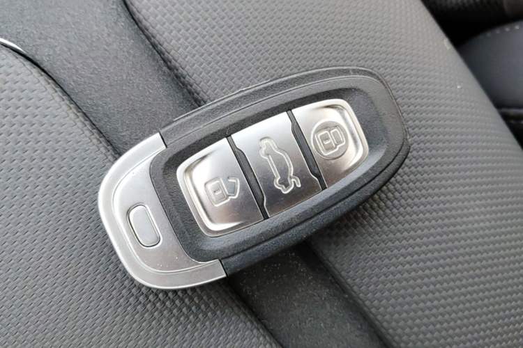 Used Hongqi E-QM5 2023 Revised Version Basic Travel Edition Vehicle Key