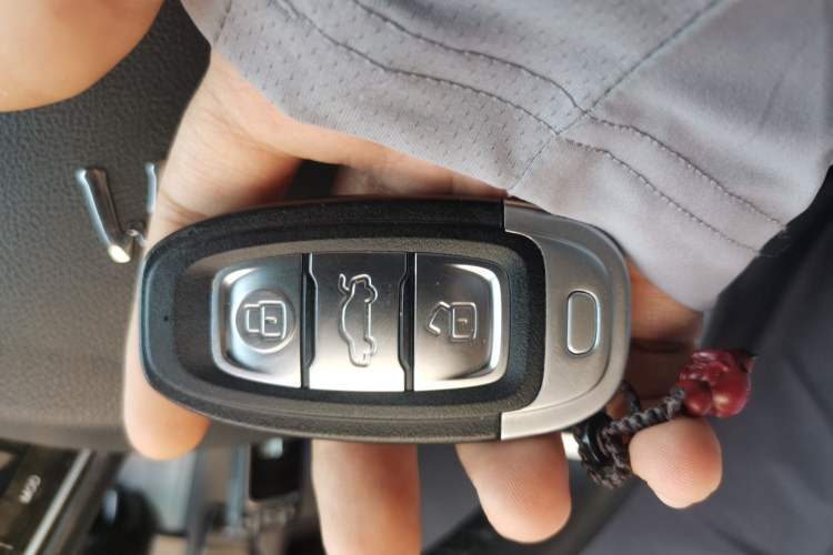 Used Hongqi E-QM5 2023 620km PLUS Vehicle Key
