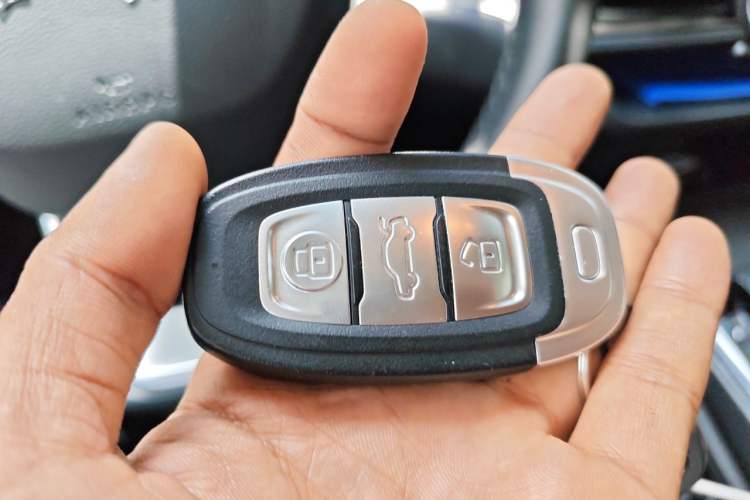 Used Hongqi E-QM5 2023 Revised Version Basic Travel Edition Vehicle Key