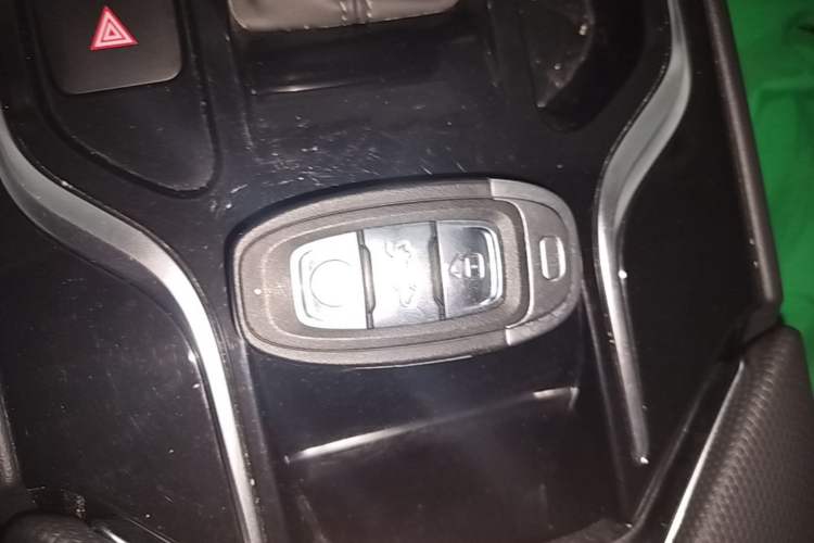 Used Hongqi E-QM5 2023 Revised Version Basic Travel Edition Vehicle Key