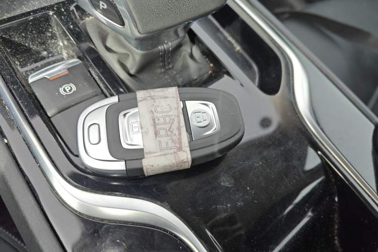 Used Hongqi E-QM5 2023 Revised Version Basic Travel Edition Vehicle Key