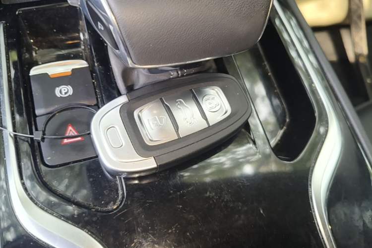 Used Hongqi E-QM5 2023 Base Travel Edition Vehicle Key