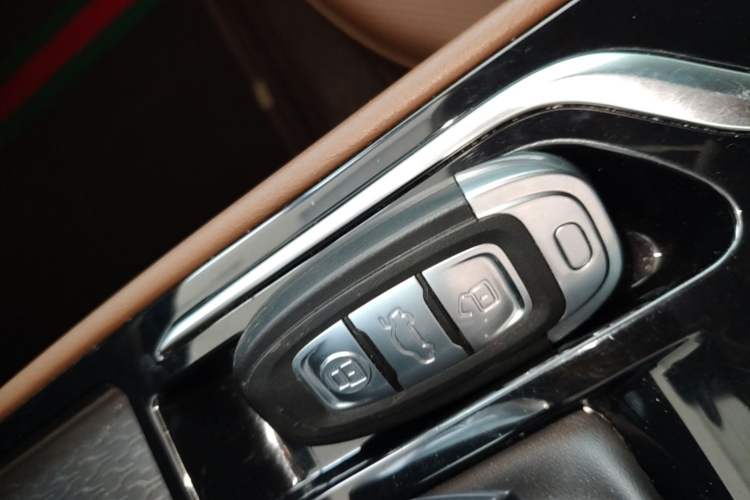 Used Hongqi E-QM5 2023 620km PLUS Vehicle Key