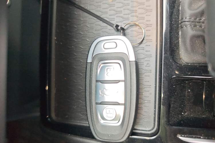 Used Hongqi E-QM5 2023 Base Travel Edition Vehicle Key