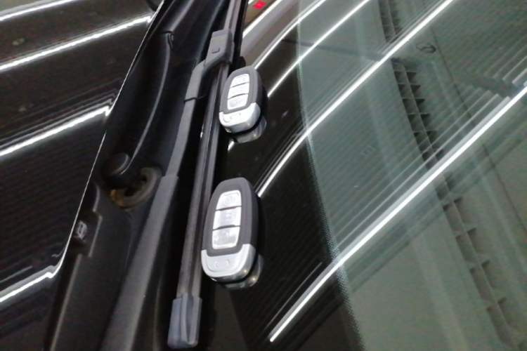 Used Hongqi E-QM5 2023 Revised Version Basic Travel Edition Vehicle Key