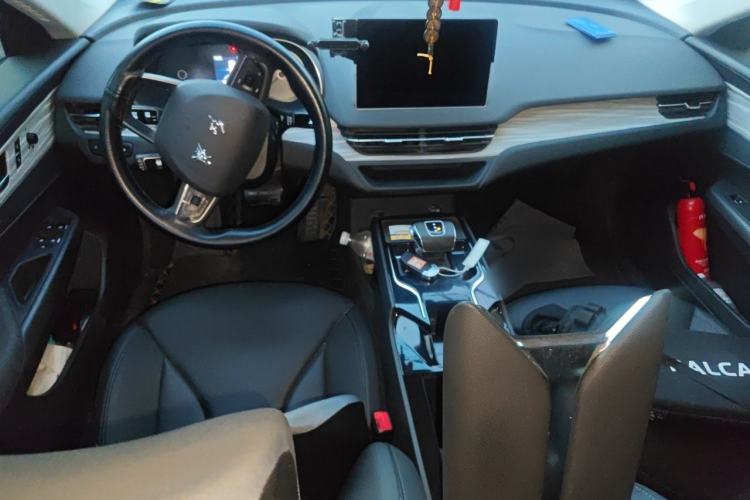 Used Hongqi E-QM5 2023 620km PLUS Center Console