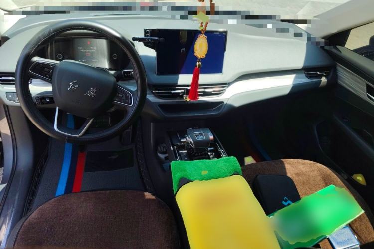Used Hongqi E-QM5 2023 560km PLUS Center Console