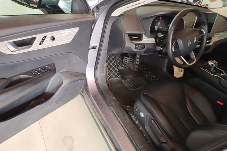 Used Hongqi E-QM5 2023 560km PLUS Driver Seat